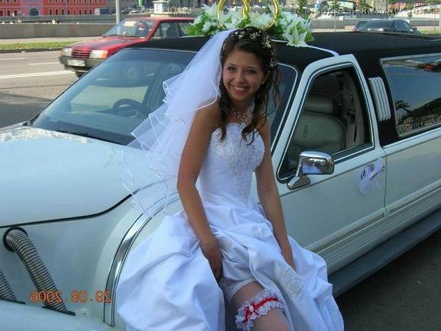 Невесты начинают снимать свои платья - 23